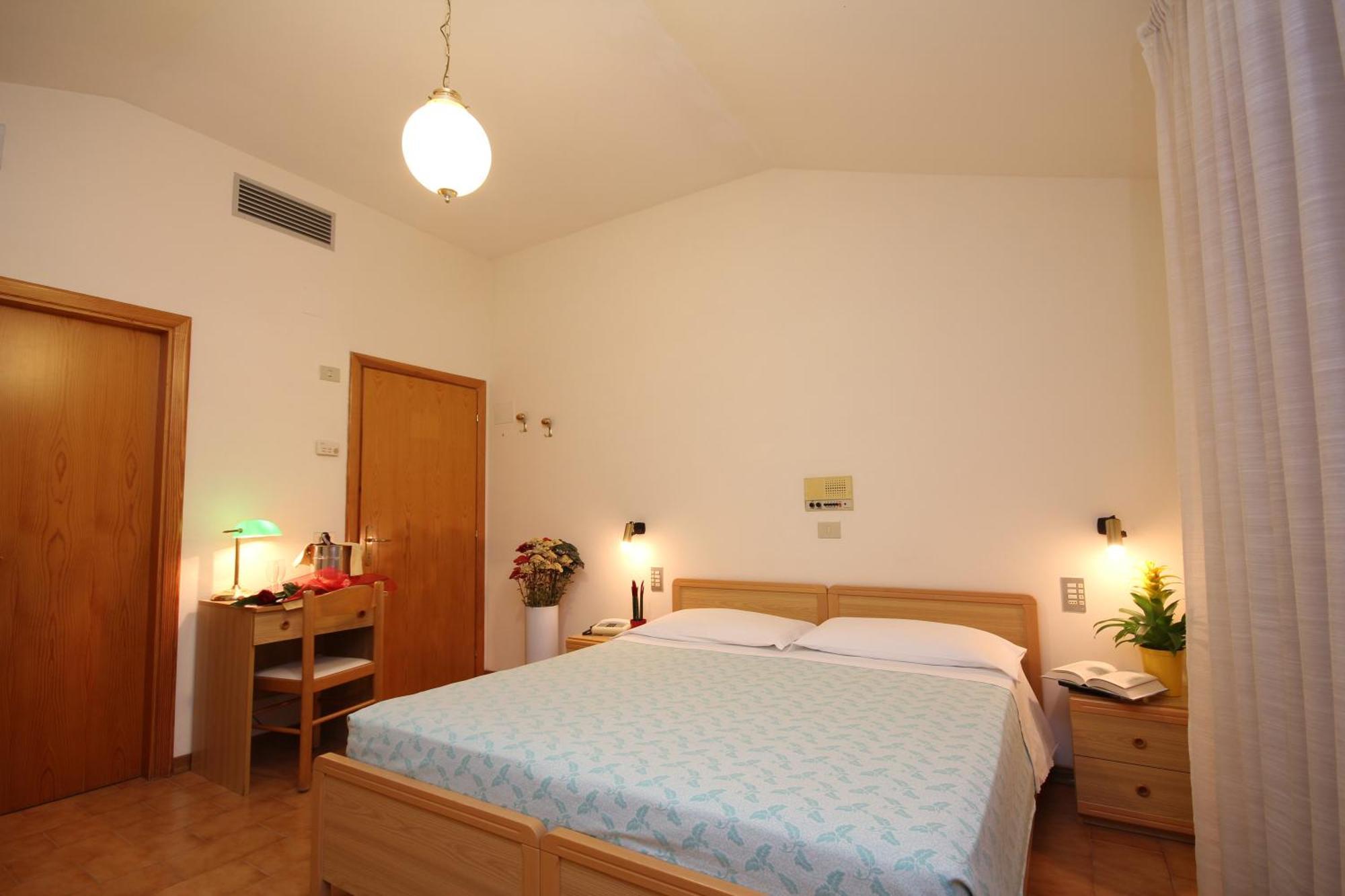 Hotel Villa Luca Chianciano Terme Rom bilde