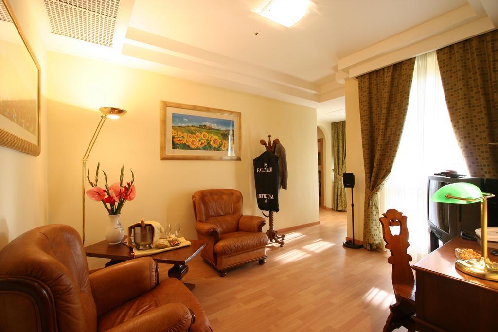 Hotel Villa Luca Chianciano Terme Rom bilde