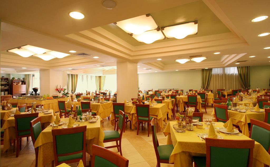 Hotel Villa Luca Chianciano Terme Eksteriør bilde