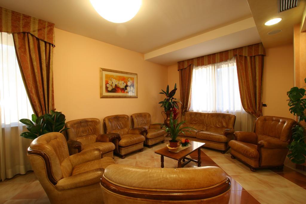 Hotel Villa Luca Chianciano Terme Eksteriør bilde
