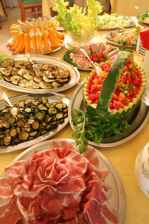 Hotel Villa Luca Chianciano Terme Eksteriør bilde