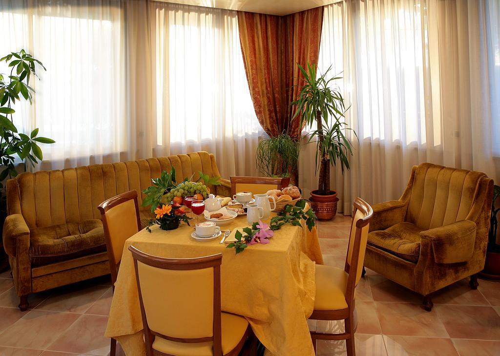 Hotel Villa Luca Chianciano Terme Eksteriør bilde