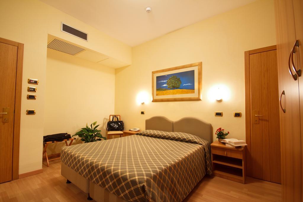 Hotel Villa Luca Chianciano Terme Eksteriør bilde
