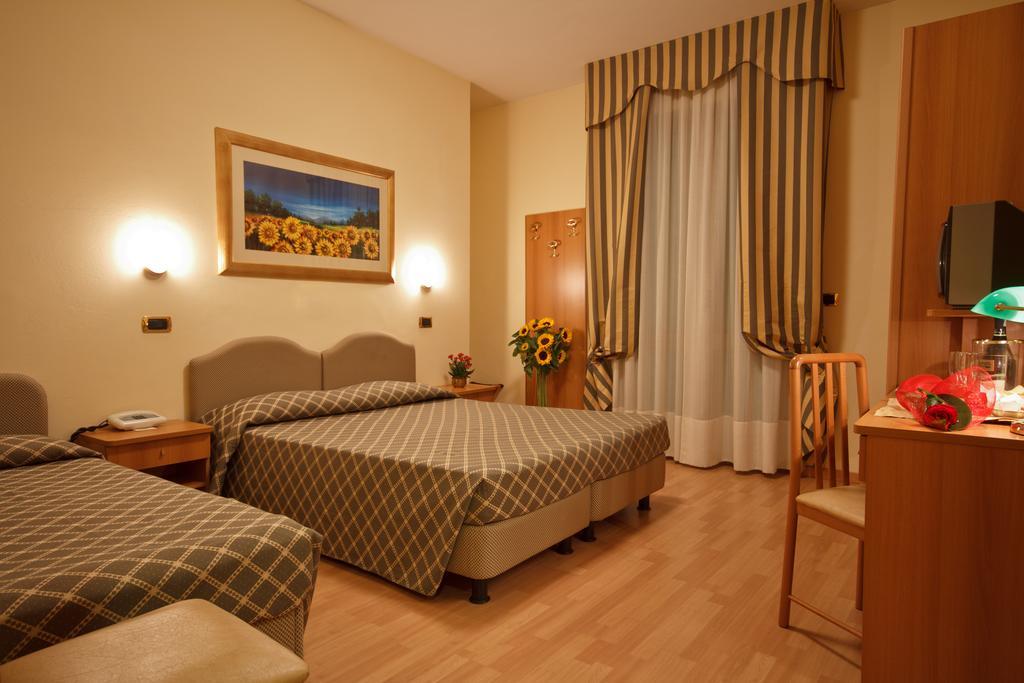 Hotel Villa Luca Chianciano Terme Eksteriør bilde