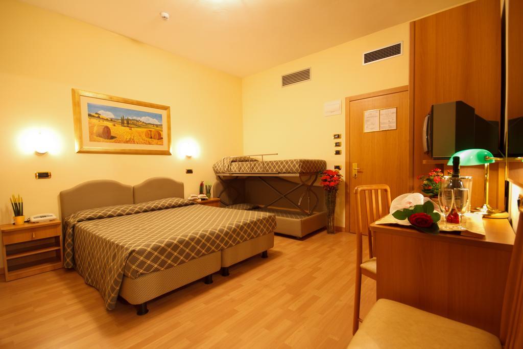 Hotel Villa Luca Chianciano Terme Eksteriør bilde