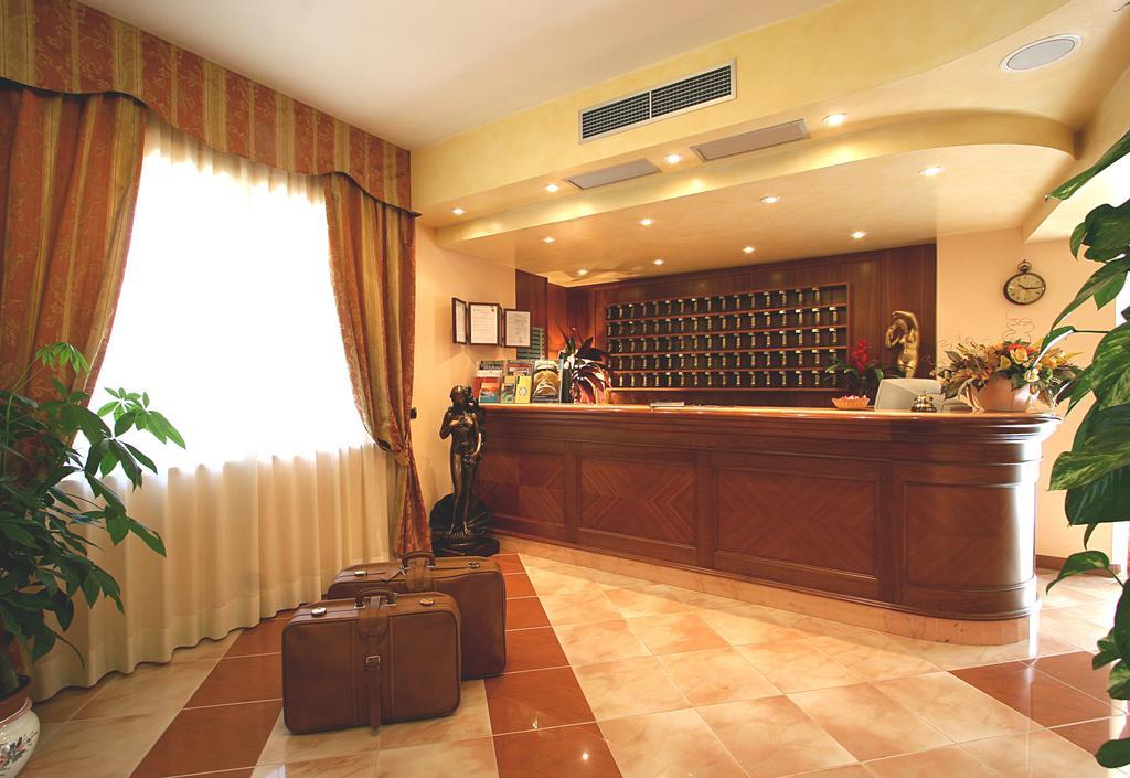 Hotel Villa Luca Chianciano Terme Eksteriør bilde